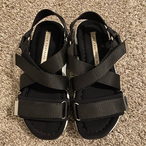 platform sandal - Picture 2 of 4
